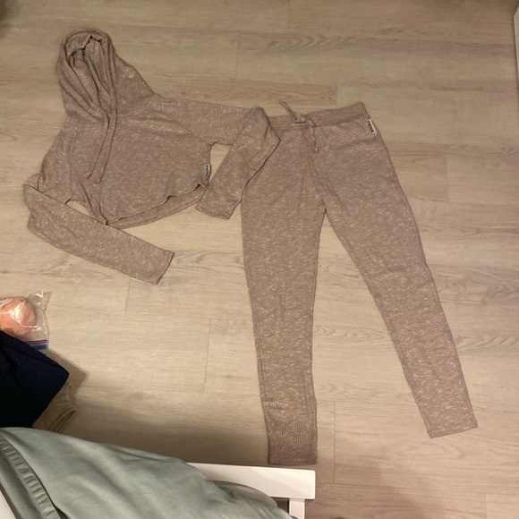 Beige Gymshark Slounge Set - Picture 1 of 3